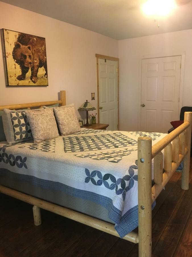 The Cub Inn B&B Гровленд Экстерьер фото